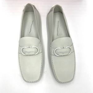 Salvatore Ferragamo White
Palinuro Loafers Size 8 112
Original Box
